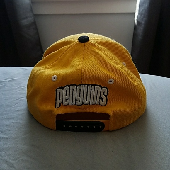 Zephyr Penguins Snapback - Picture 2 of 4